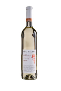 Víno z Kobylí Tramín červený Gallery
